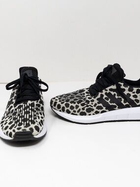 Adidas Women's Swift Run 1.0 Low Top Lace Up Athletic Sneakers Shoes Leopard 7.5